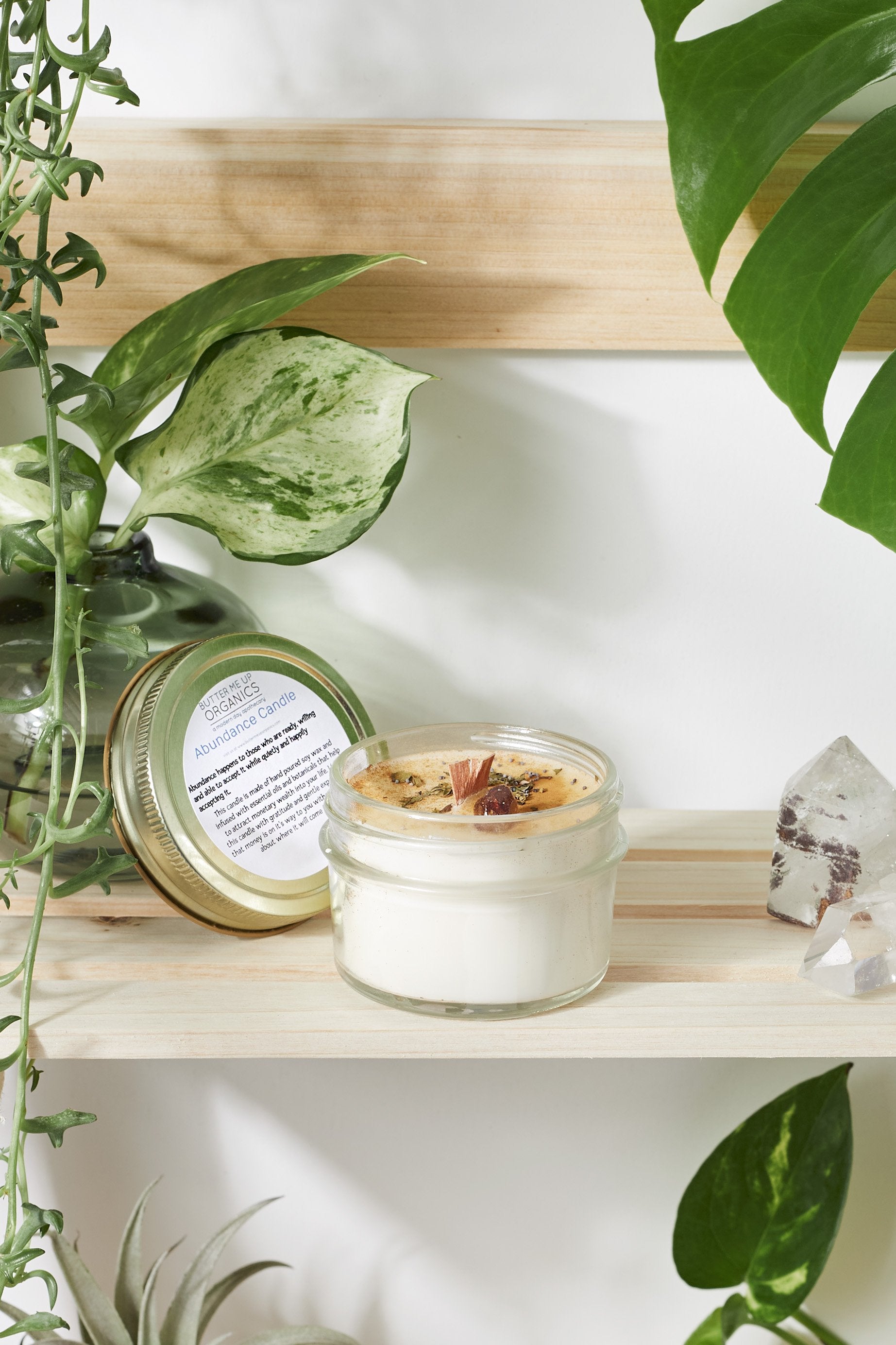 LOWKEY ABUNDANCE- HAND- POURED MANIFESTATION CANDLE