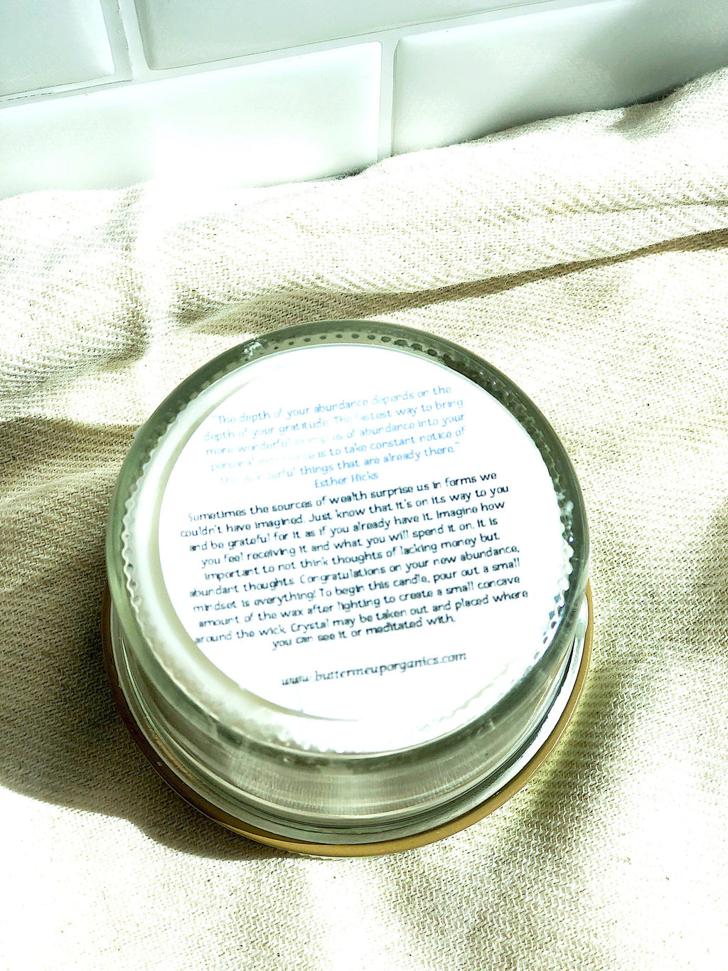 LOWKEY ABUNDANCE- HAND- POURED MANIFESTATION CANDLE