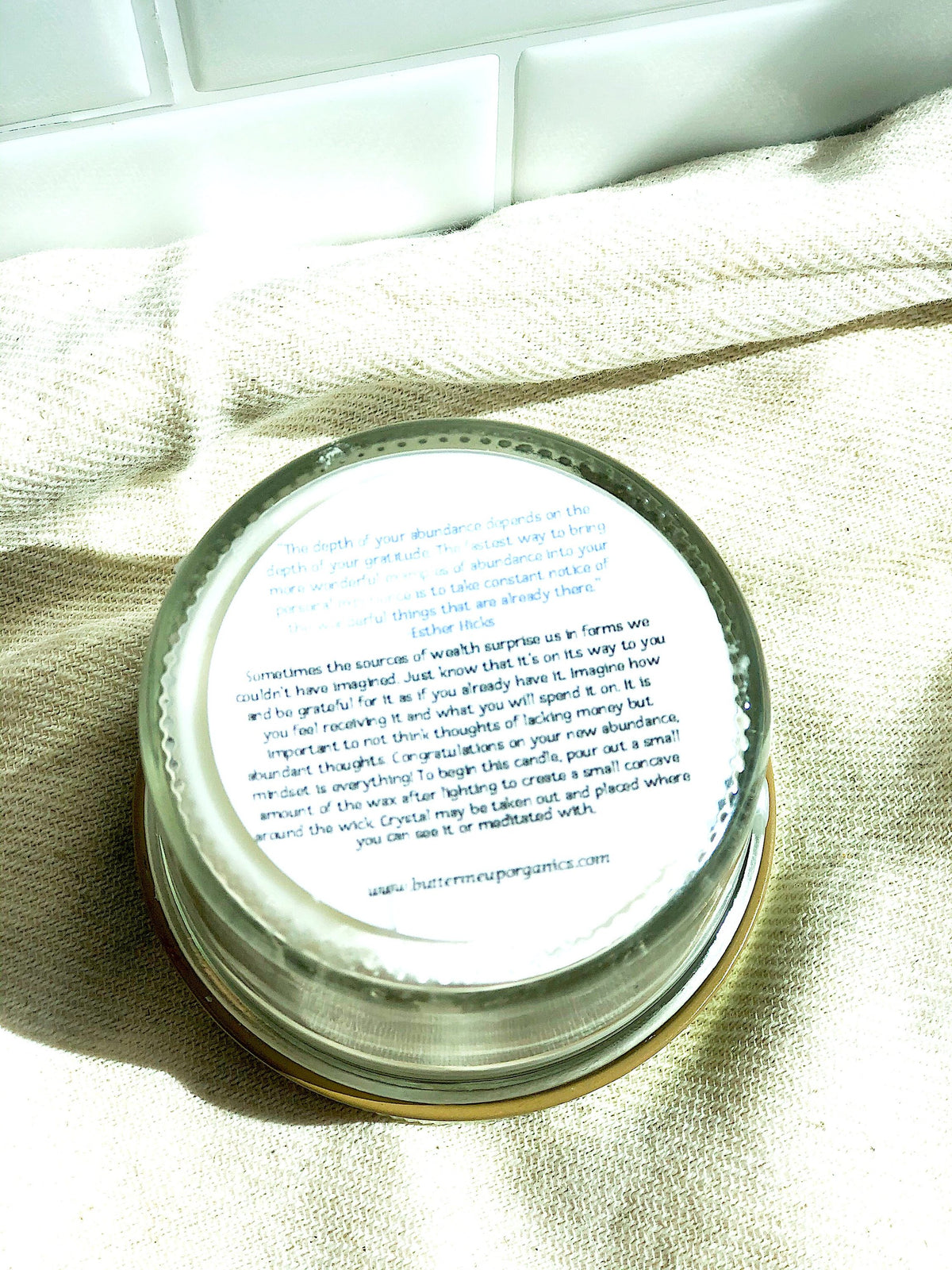 LOWKEY ABUNDANCE- HAND- POURED MANIFESTATION CANDLE